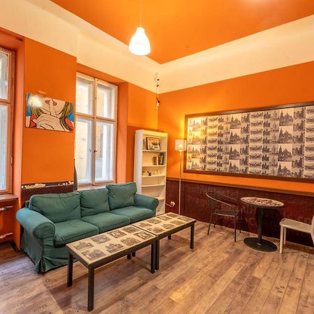 Best Spot Hostel Praha Bagian luar foto
