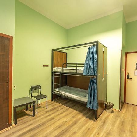 Best Spot Hostel Praha Bagian luar foto