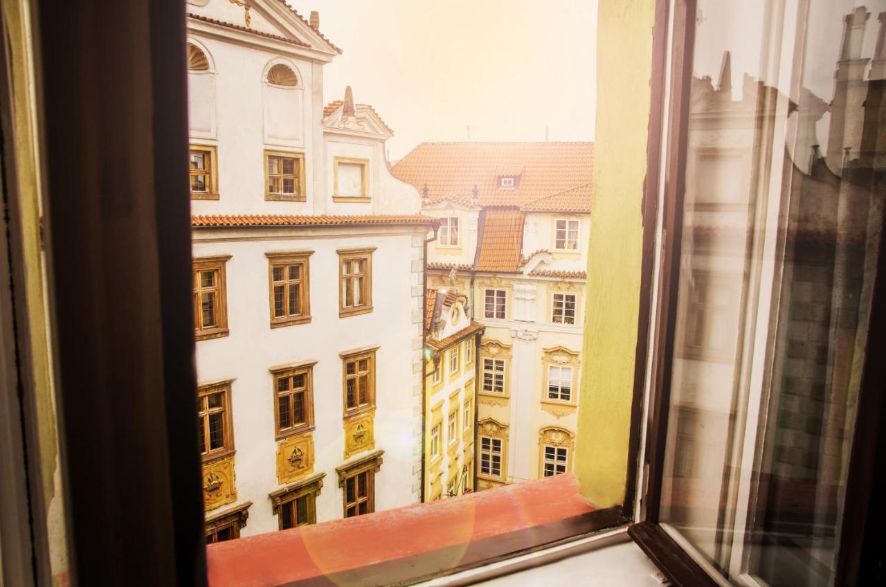 Best Spot Hostel Praha Bagian luar foto